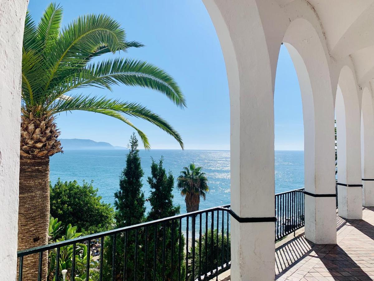 M&G Acqua Private Pool Lägenhet Nerja Exteriör bild